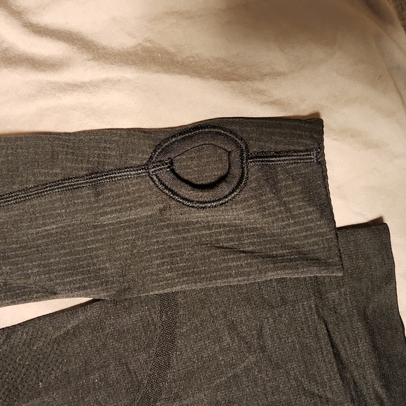 Lululemon top - Picture 3 of 4